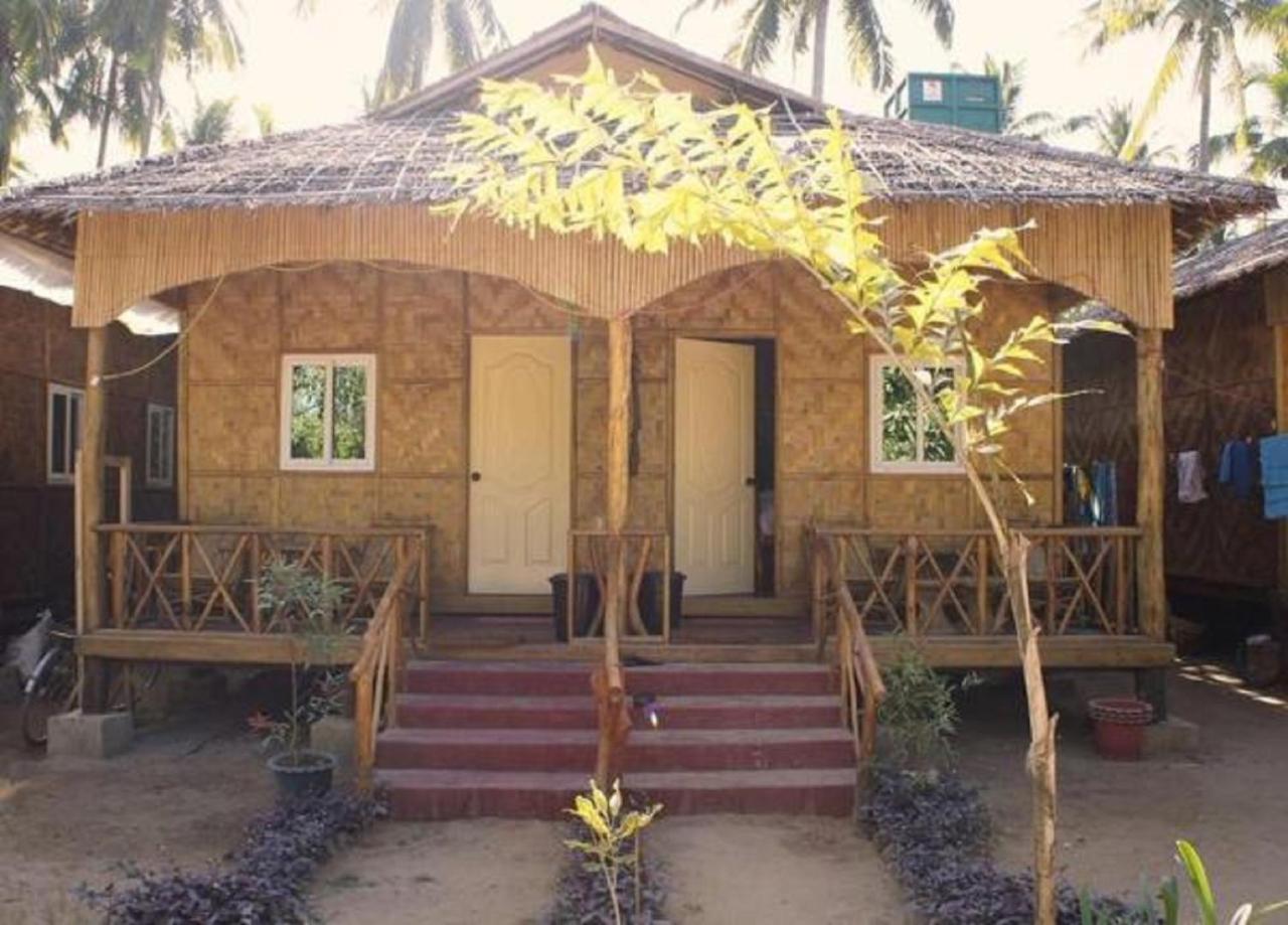 נסאונג Soe Ko Ko Beach House & Restaurant מראה חיצוני תמונה